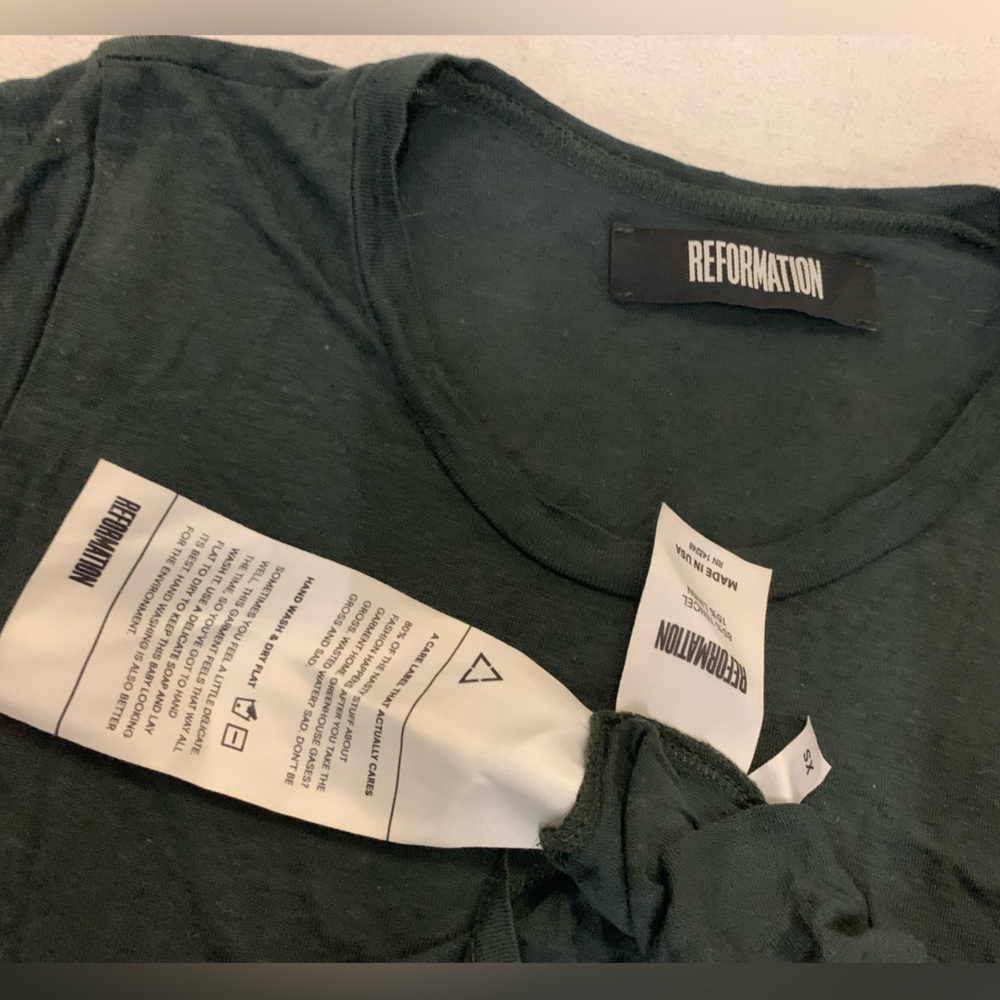 Reformation t shirt 👚 (2pieces ) - Picture 2 of 5